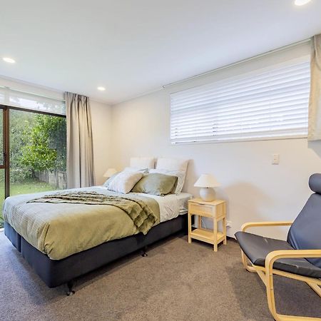 Entire House With Pool, Spa Auckland Exterior foto