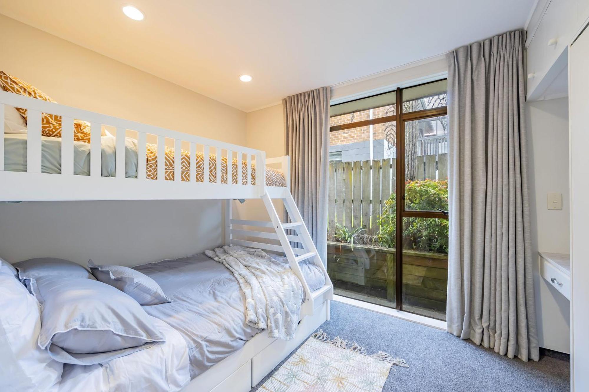 Entire House With Pool, Spa Auckland Exterior foto